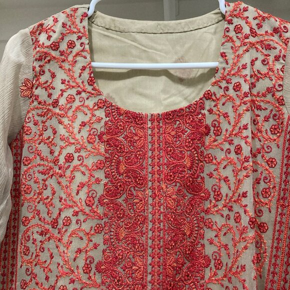 Chiffon Embroidered Kurta Pant set - Picture 3 of 3